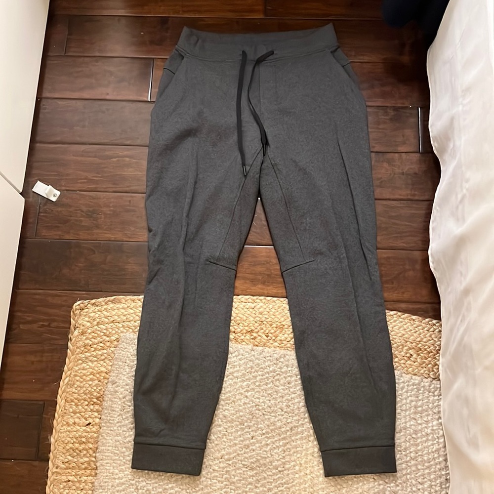 New mens Lululemon joggers, medium, never worn